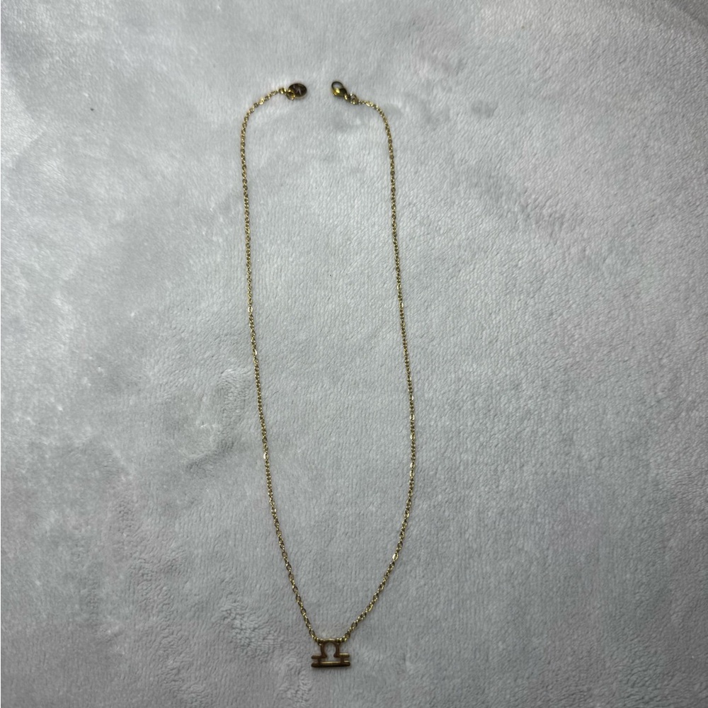 Libra Zodiac Pendant Necklace Gold ♎️